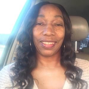 Meet your Posher, Simone